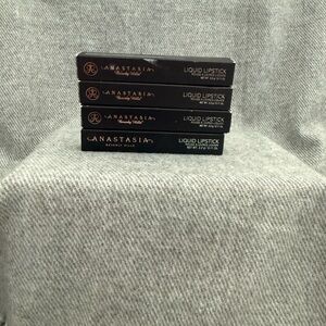 Anastasia Beverly Hills Liquid Lipstick Set - Black and Rose Gold